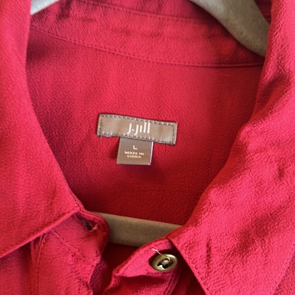 J Jill red long sleeve rayon button down large with pockets - Picture 4 of 5